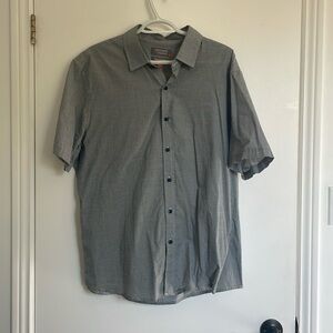 Men’s Denver Hayes short sleeved button up shirt